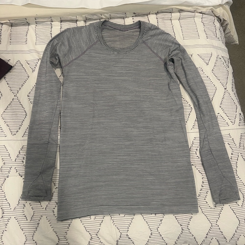 SOLD Lululemon LS Swiftly Tech shirt